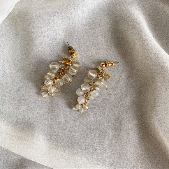 Vintage Jewelry - VTG Milky Clear Cluster Brad Gold Dangle Earrings